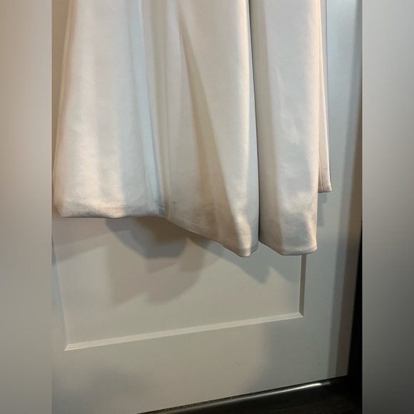 REVOLVE X NOEL AND JEAN DIVINITY GOWN IN IVROY. - Picture 6 of 8